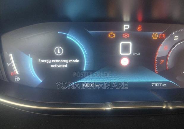 Peugeot 5008 2022 Silver