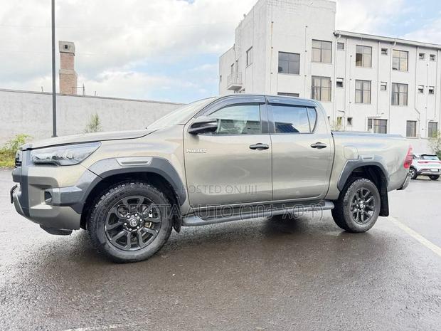 Toyota Hilux Revo Double Cab Deisel 2.8 RWD 2022