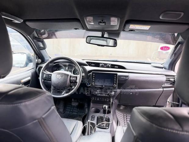 Toyota Hilux Revo Double Cab Deisel 2.8 RWD 2022