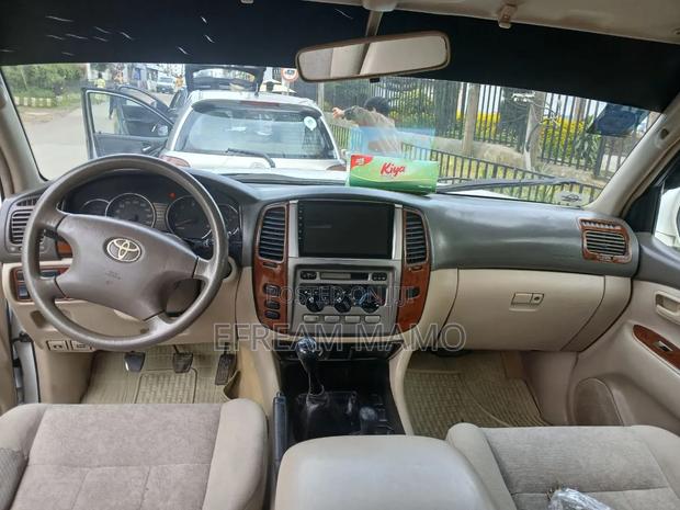 Toyota Land Cruiser 2005