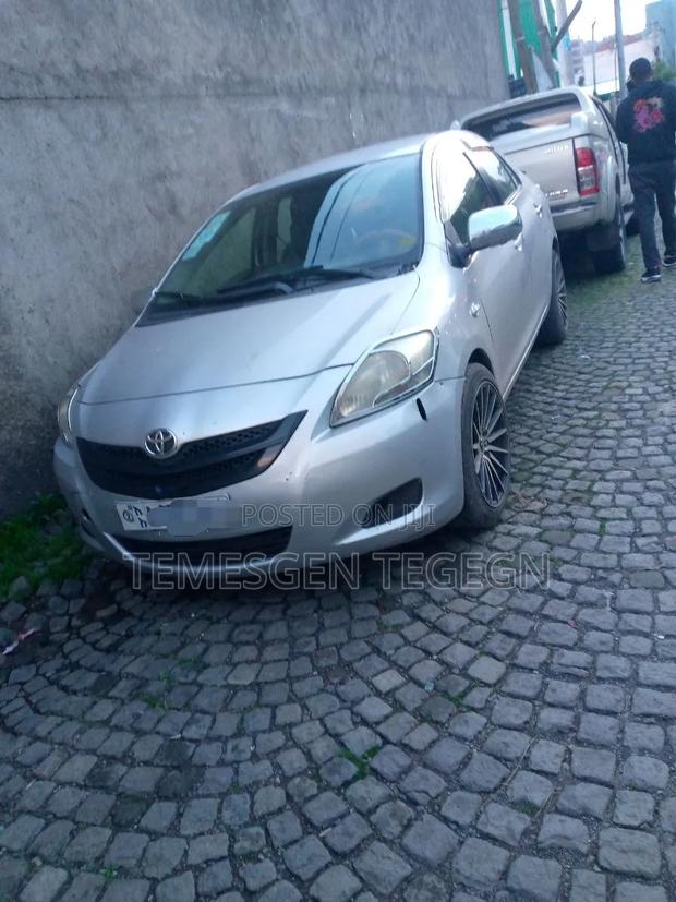 Toyota Belta 2008 Silver
