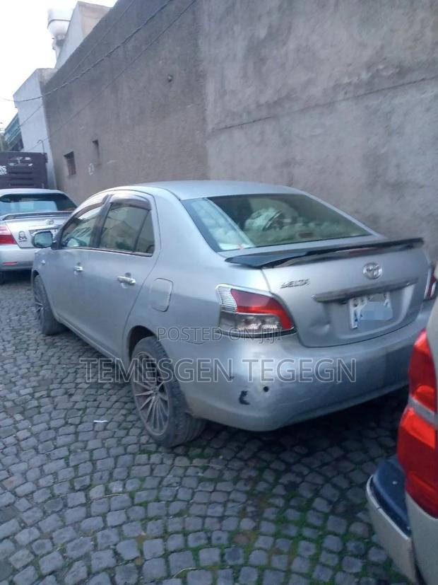 Toyota Belta 2008 Silver