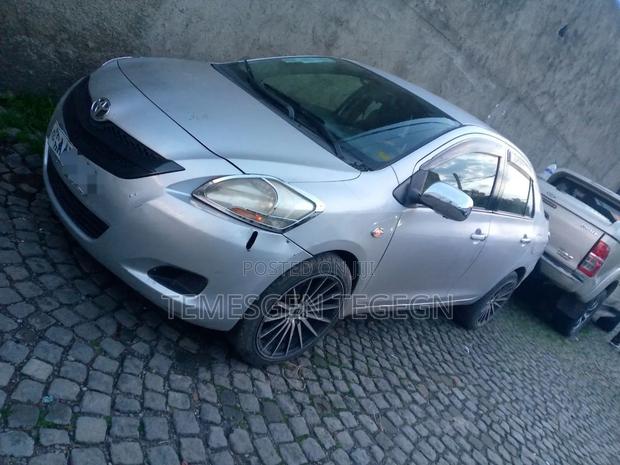 Toyota Belta 2008 Silver