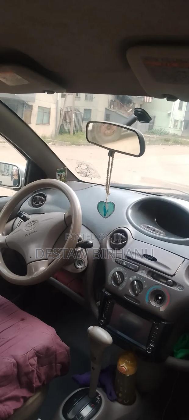 Toyota Platz 1.0 FWD 2001 Silver