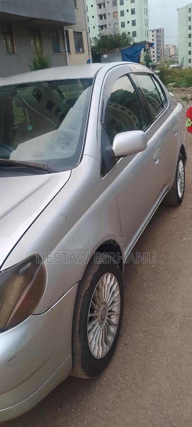 Toyota Platz 1.0 FWD 2001 Silver