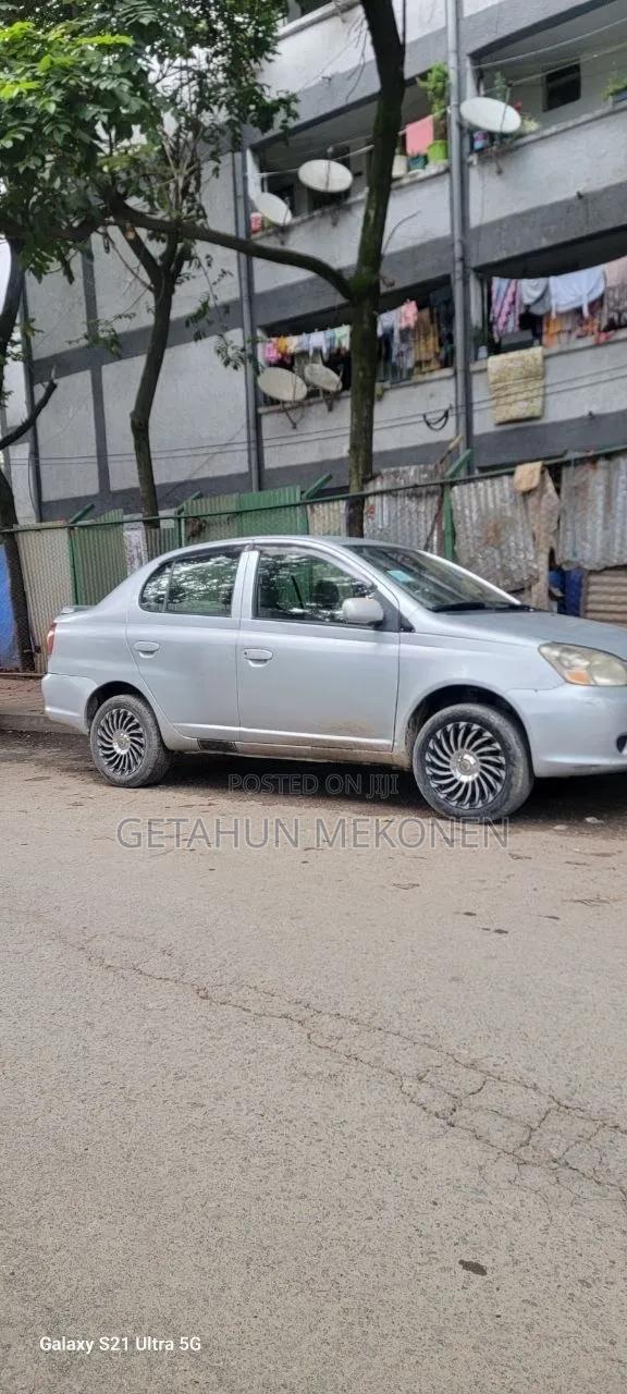 Toyota Platz 2025 Silver
