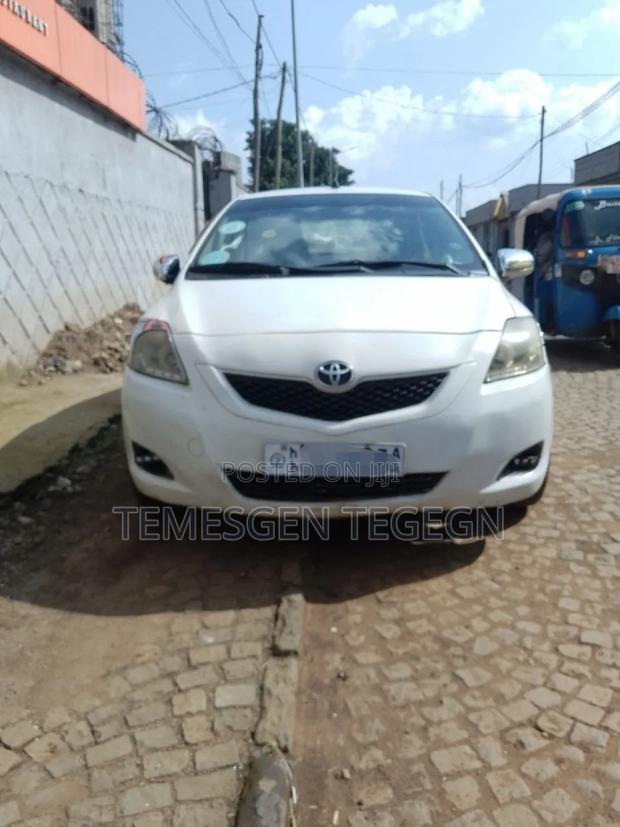 Toyota Belta 2010 White