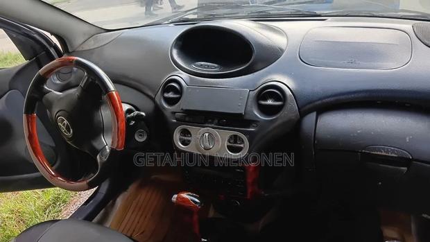 Toyota Vitz 2004 Black