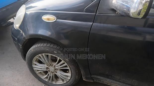 Toyota Vitz 2004 Black