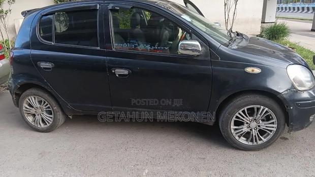 Toyota Vitz 2004 Black