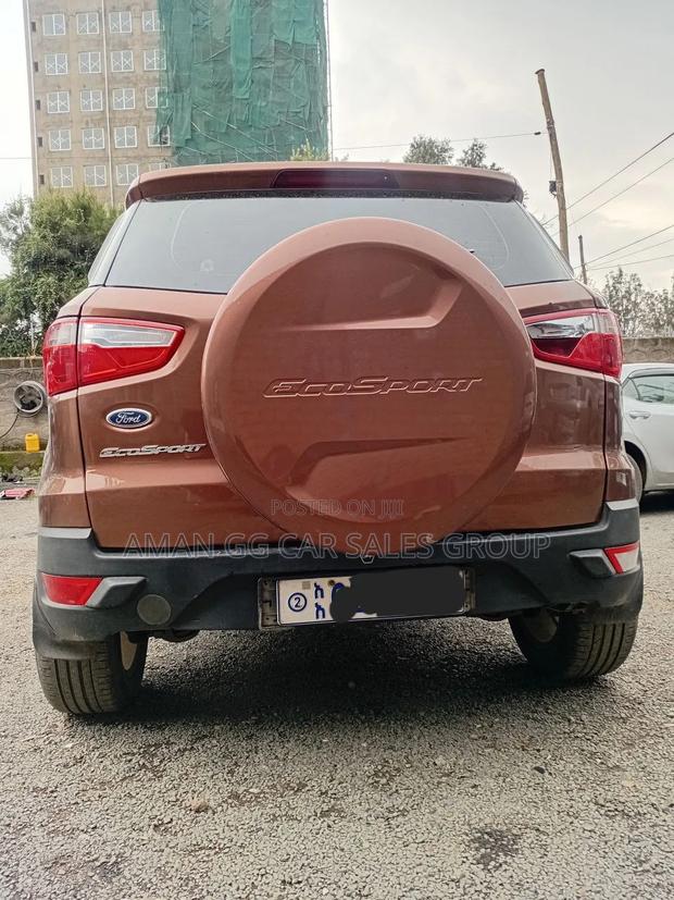 Ford Fiesta 2015 Gold