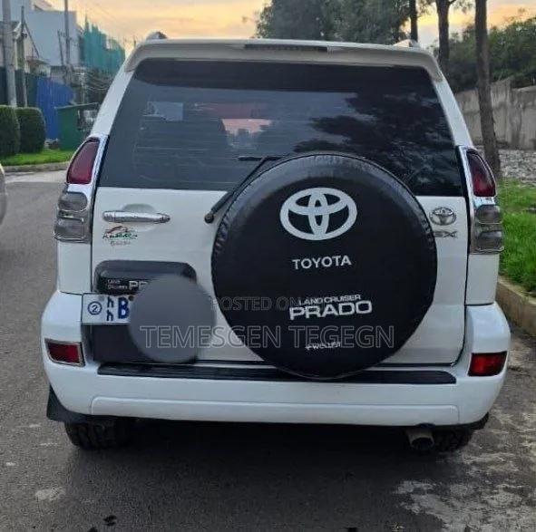 Toyota Land Cruiser Prado 2005 White
