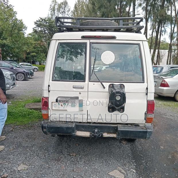 Toyota Land Cruiser 2003