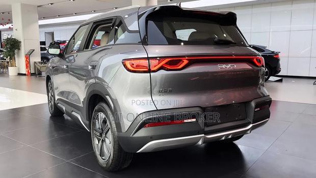 BYD Yuan Up 2024 Silver
