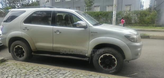 Toyota Fortuner 2.7 AWD 2009 Silver