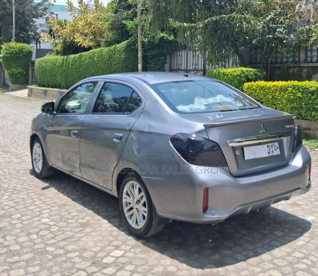 Mitsubishi Attrage 2022 Gray