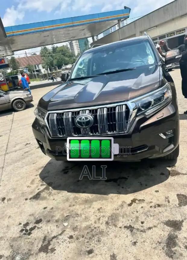 Toyota Land Cruiser Prado 2018 Brown