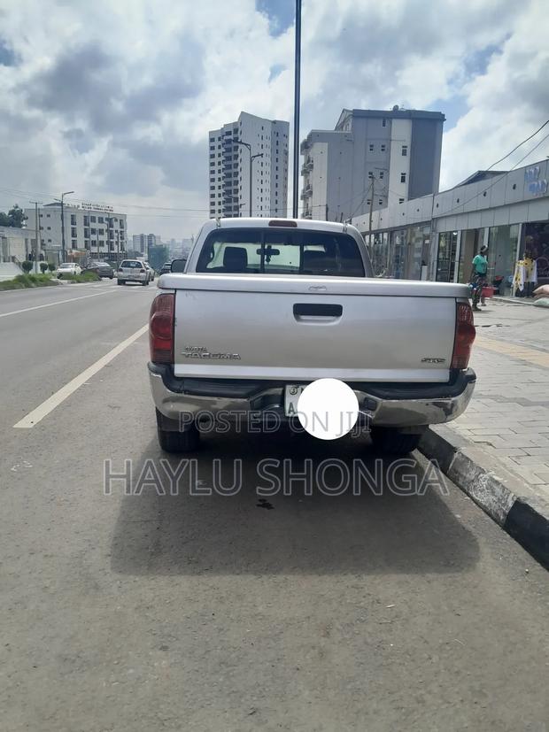 Toyota Tacoma 2005 Silver