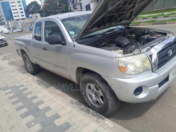 Toyota Tacoma 2005 Silver