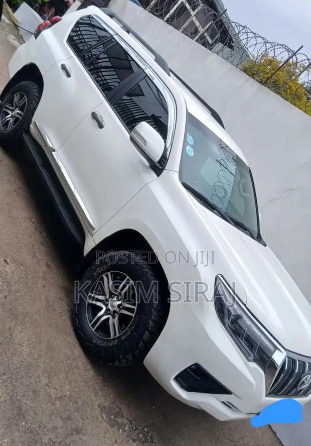 Toyota Land Cruiser Prado 2.8 2018 White