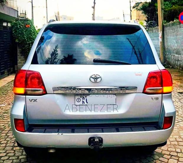 Toyota Land Cruiser 2009 Gray
