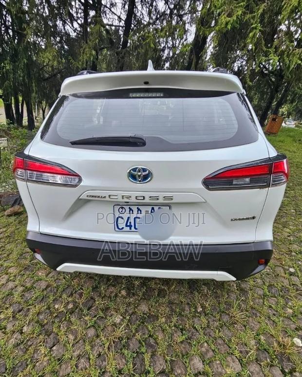 Toyota Corolla Cross 2023 White