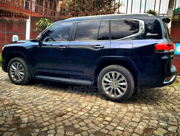 Toyota Land Cruiser 2023 Black