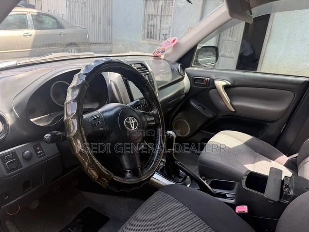 Toyota RAV4 2005 Gray