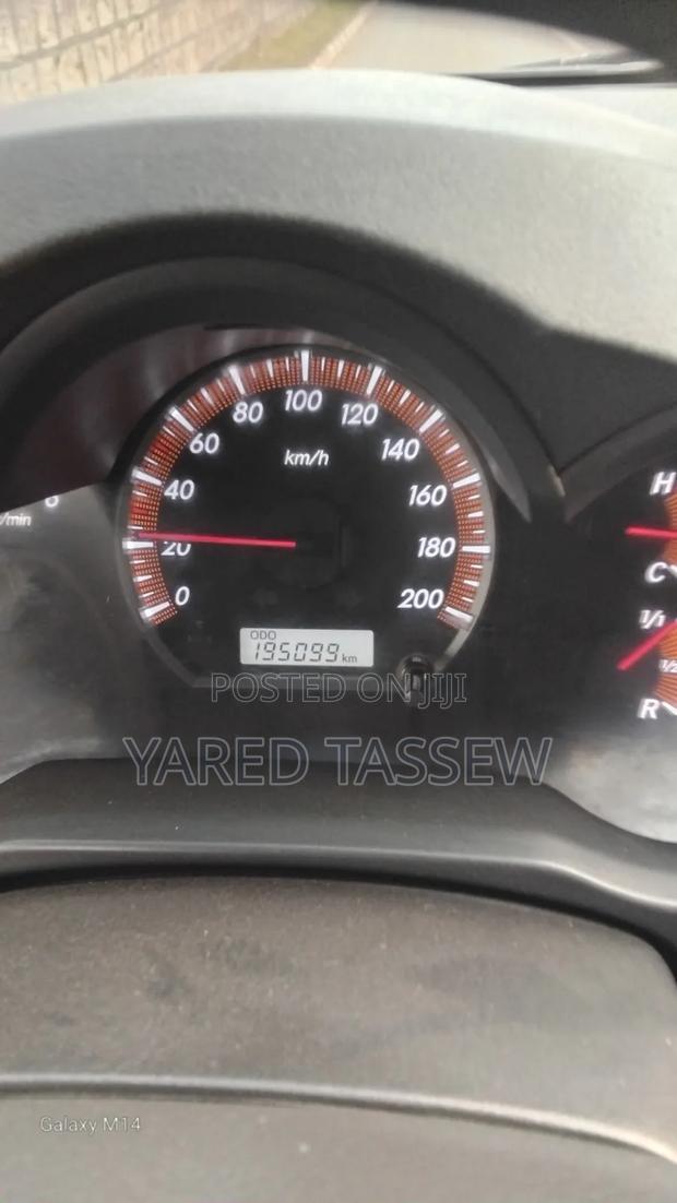 Toyota Hilux 2.5 D-4D 4X4 SRX 2012 Black