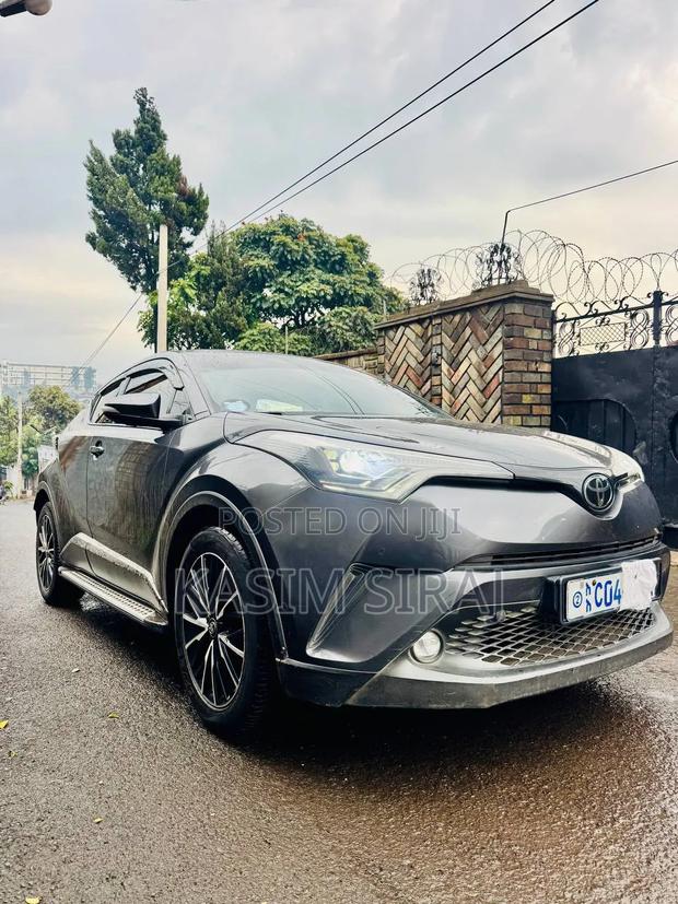 Toyota C-HR Limited FWD 2020 Gray