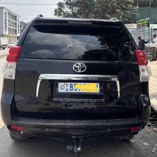 Toyota Land Cruiser 2014 Black
