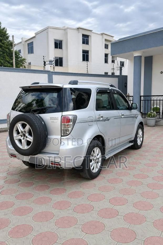 Daihatsu Terios 2011 Silver