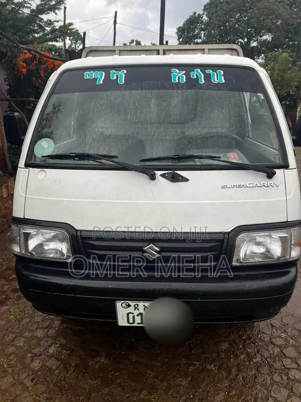 Suzuki Super Carry 2024 White