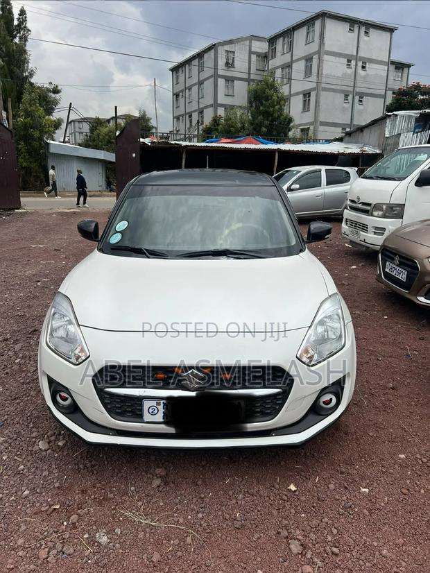 Suzuki Swift 2021 White