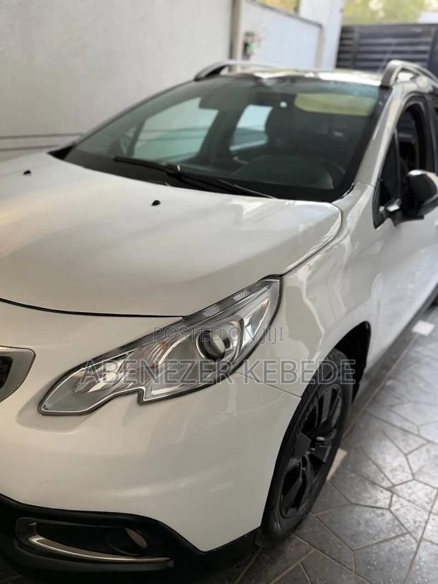 Peugeot 2008 1.2 PureTech (130 Hp) 2017 White