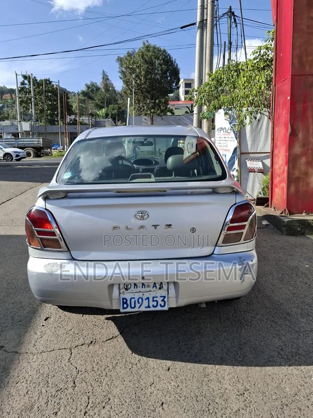 Toyota Platz 1.0 FWD 2001 Silver