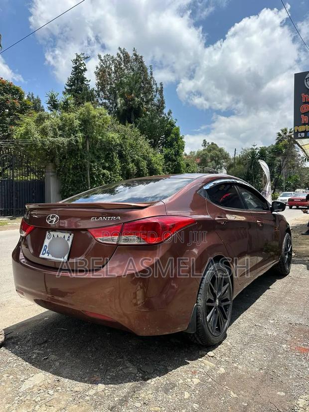 Hyundai Elantra 2015 Brown