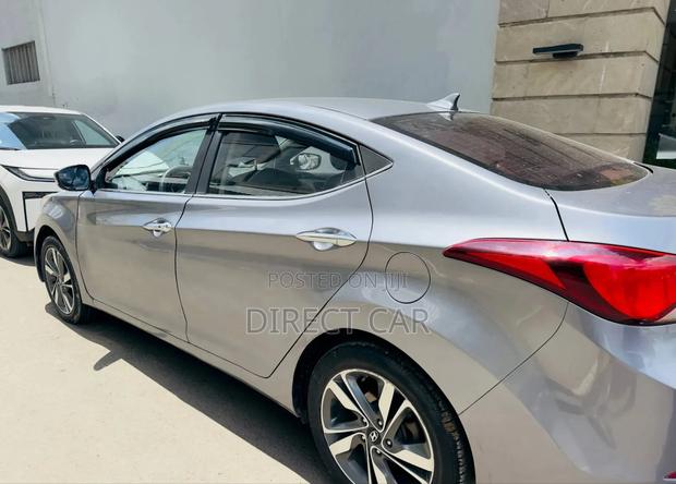 Hyundai Avante 2014 Silver