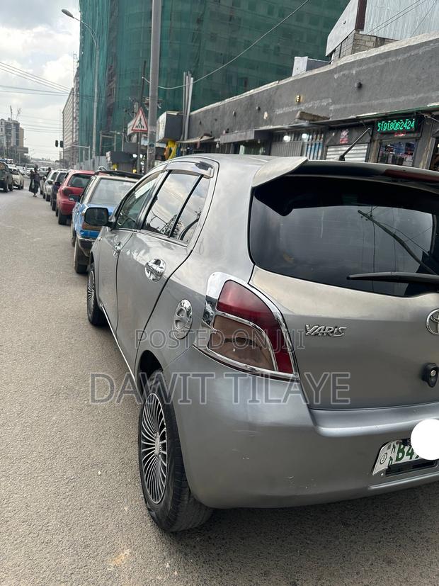 Toyota Yaris 2007 Gray