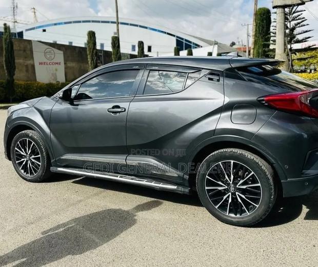 Toyota C-HR 2018 Gray