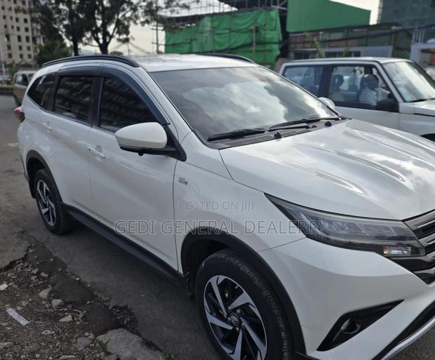 Toyota Rush 2023 White