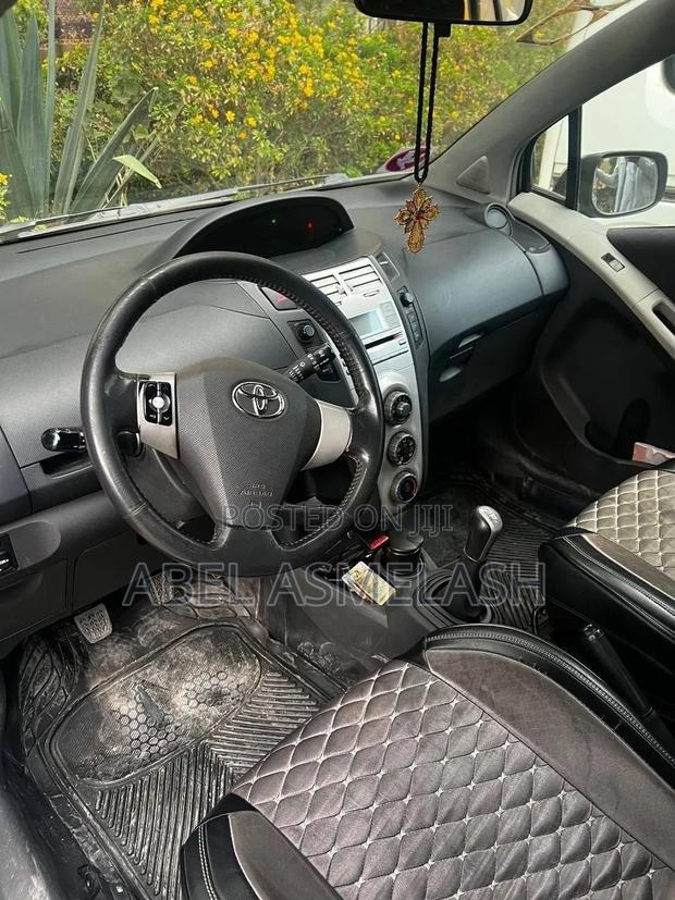 Toyota Yaris 2006 Silver