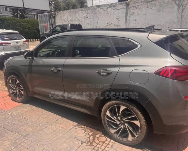 Hyundai Tucson Limited FWD 2020 Gray