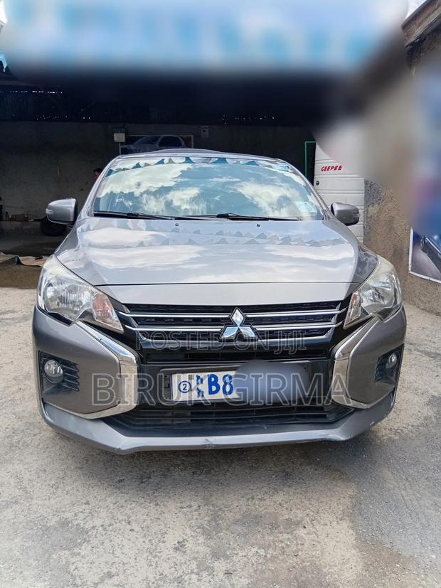 Mitsubishi Attrage 2021 Gray