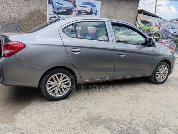 Mitsubishi Attrage 2021 Gray
