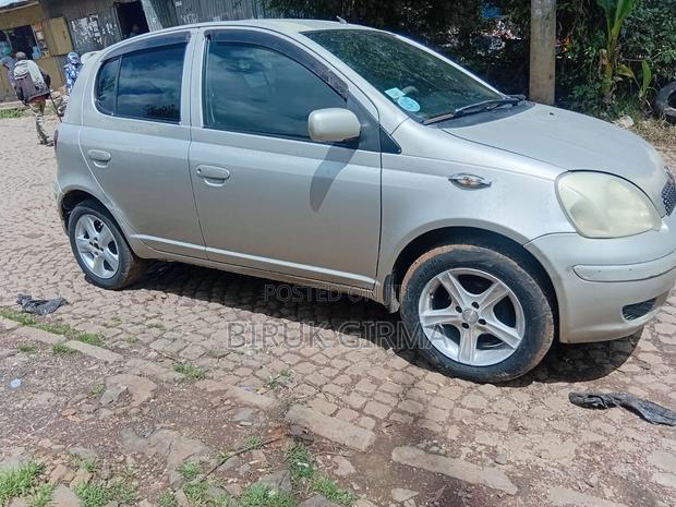 Toyota Vitz 1.0 FWD 3dr 2002 Silver