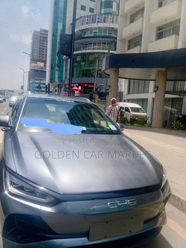 BYD E2 43 kWh 94 hp FWD 2025