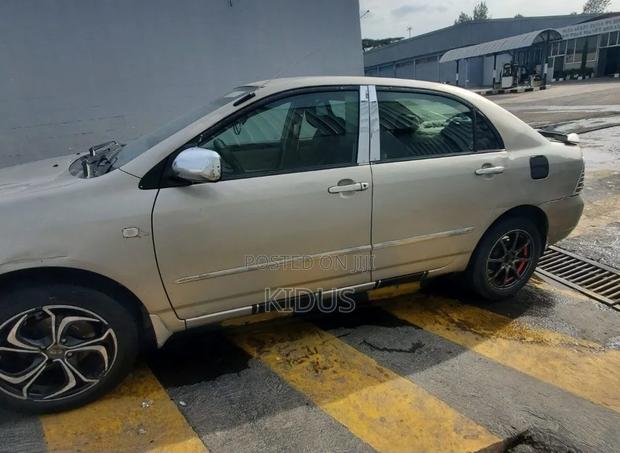 Toyota Corolla 2004 Beige