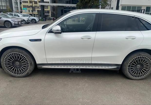 Mercedes-Benz EQC EQC400 4MATIC 2022 White