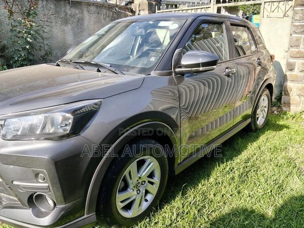 Toyota Raize 1.0 AWD 2023 Silver